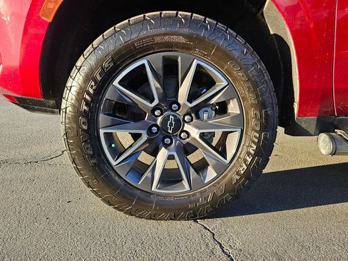 Used 2022 Chevrolet Tahoe Z71 image 13