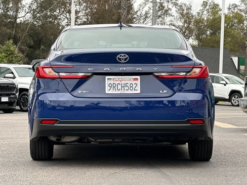 Used 2025 Toyota Camry LE FWD image 4