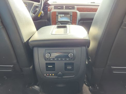 Used 2013 Chevrolet Avalanche LTZ image 13