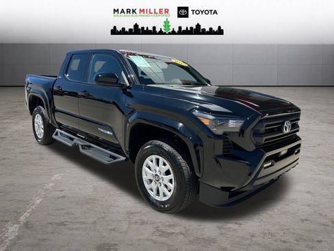 Used 2025 Toyota Tacoma SR5 AWD/4WD image 8