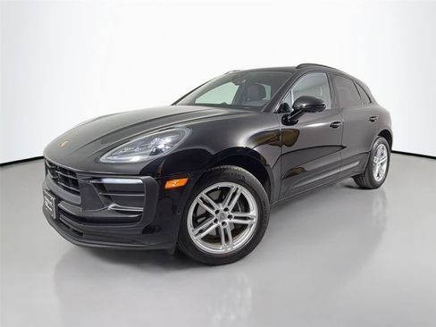 Certified 2024 Porsche Macan w/ Premium Plus Package AWD/4WD image 1