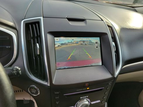 Used 2018 Ford Edge Titanium w/ Technology Package image 9