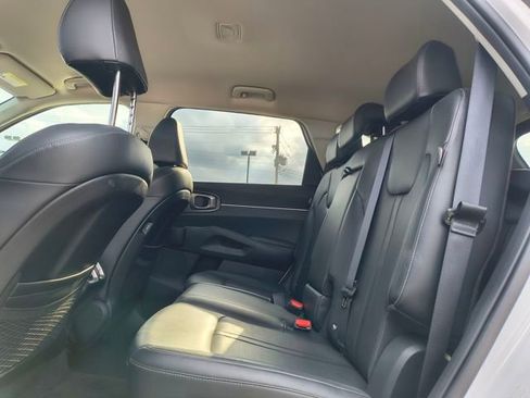 Certified 2024 Kia Sorento S image 29