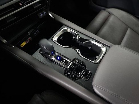 Certified 2024 Lexus RX 350 w/ Luxury Package image 36