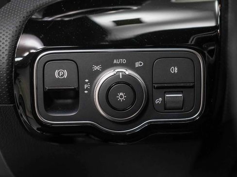 Certified 2022 Mercedes-Benz CLA 250 image 29