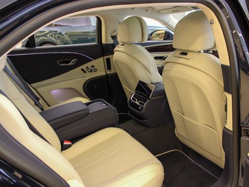 New 2026 Bentley Flying Spur Plug-In Hybrid AWD/4WD image 24