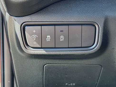 Used 2023 Kia Soul LX w/ Option Group 015 FWD image 16