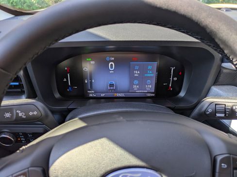 New 2025 Ford Maverick XLT w/ XLT Luxury Package image 16