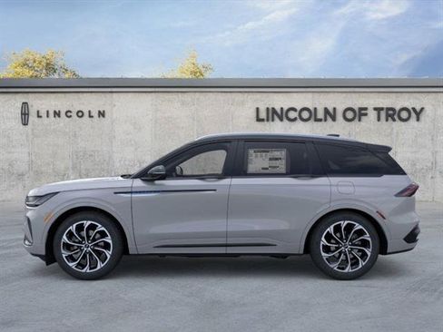 New 2026 Lincoln Nautilus Reserve image 3