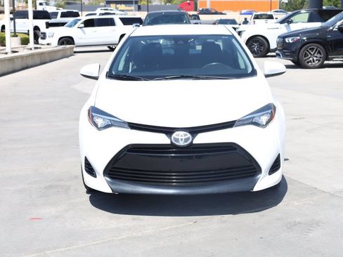 Used 2017 Toyota Corolla LE FWD image 9