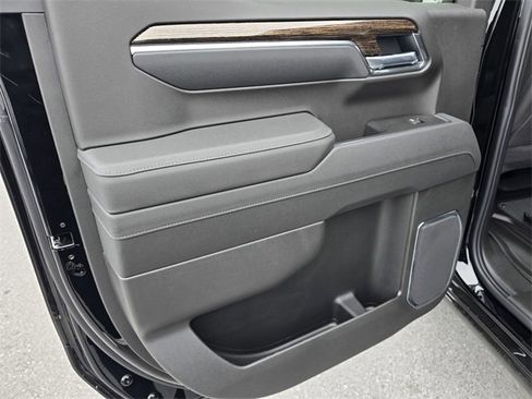New 2026 GMC Sierra 1500 Elevation image 11