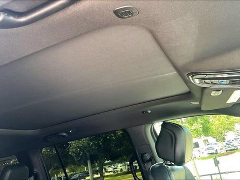 Used 2022 Jeep Wagoneer Series III w/ Premium Group I AWD/4WD image 19