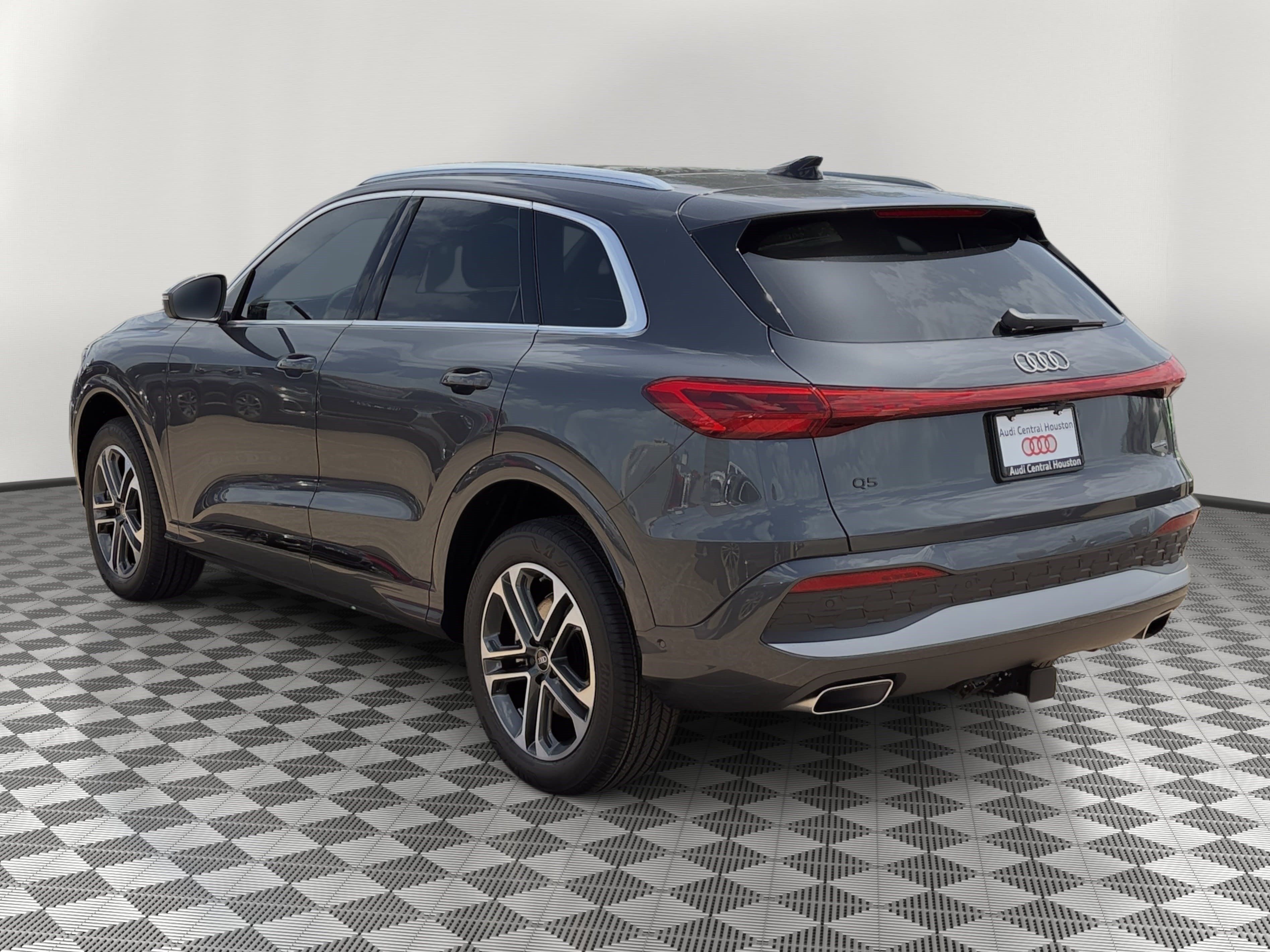 New 2026 Audi Q5 Premium AWD/4WD image 3