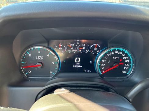 Used 2017 GMC Yukon SLT w/ Open Road Package AWD/4WD image 23