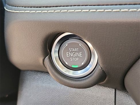 New 2026 Chevrolet Suburban Premier image 20