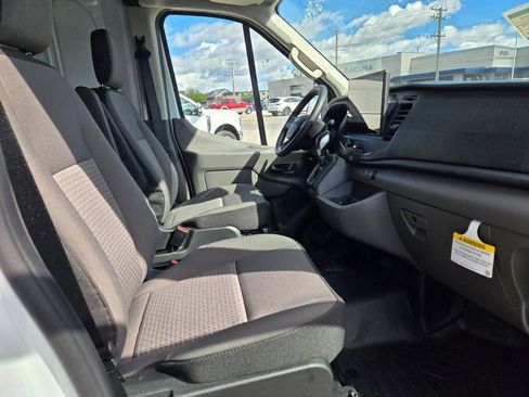 New 2026 Ford Transit 250 148 Medium Roof RWD image 5