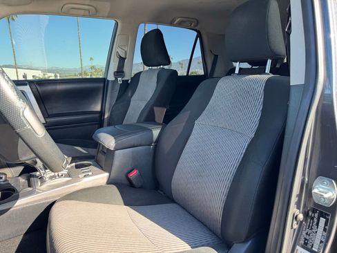 Used 2017 Toyota 4Runner SR5 image 5