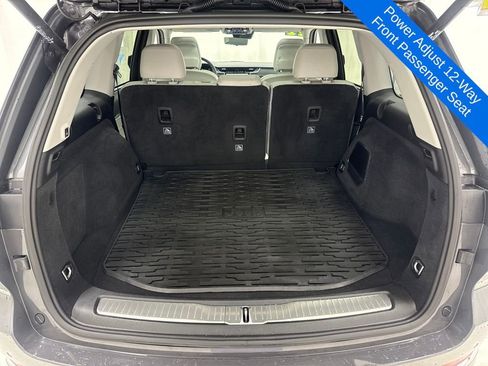 Used 2022 Jeep Grand Cherokee Overland w/ Luxury Tech Group IV image 13