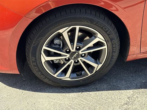 Used 2023 Kia Forte LXS w/ LXS Technology Package image 27