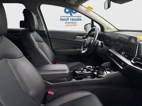 Used 2023 Kia Sportage EX AWD/4WD image 15