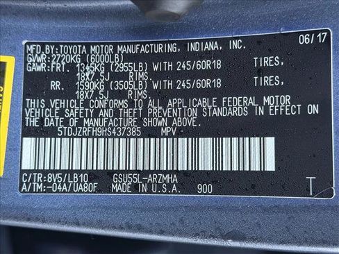 Used 2017 Toyota Highlander XLE image 29