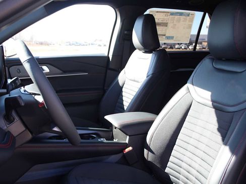 New 2026 Ford Explorer ST-Line image 25