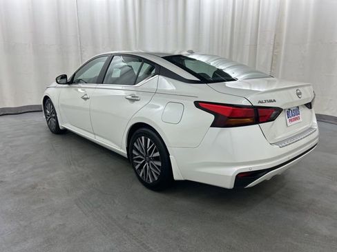 Used 2023 Nissan Altima 2.5 SV FWD image 4