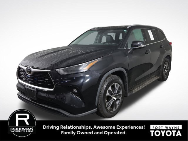 Used 2022 Toyota Highlander XLE FWD image 1