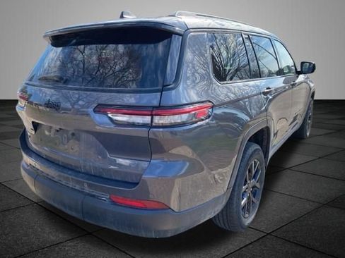 Used 2024 Jeep Grand Cherokee L Altitude image 16