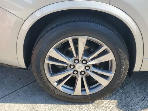 Used 2020 Cadillac XT6 Premium Luxury image 7