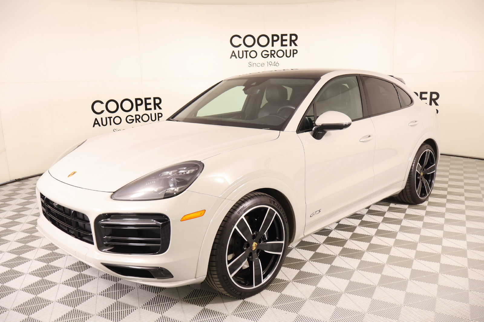 Certified 2023 Porsche Cayenne GTS AWD/4WD image 11