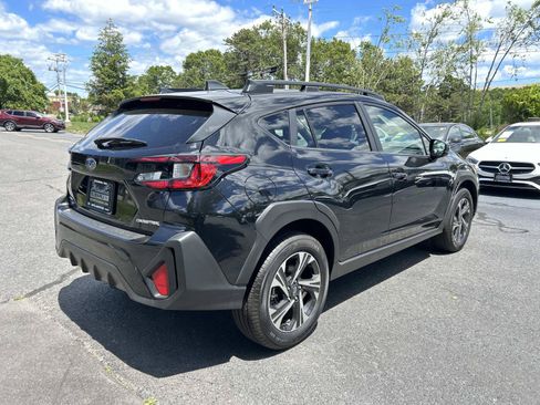 Used 2024 Subaru Crosstrek 2.0i Premium AWD/4WD image 3