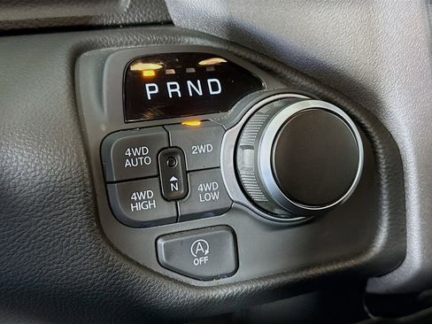Used 2025 RAM 1500 Big Horn AWD/4WD image 16