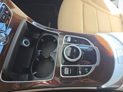 Used 2018 Mercedes-Benz C 300 Sedan image 25
