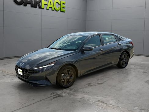 Used 2023 Hyundai Elantra SEL FWD image 4