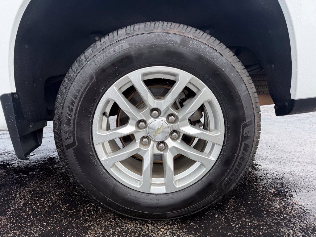 Used 2021 Chevrolet Silverado 1500 LT AWD/4WD image 13
