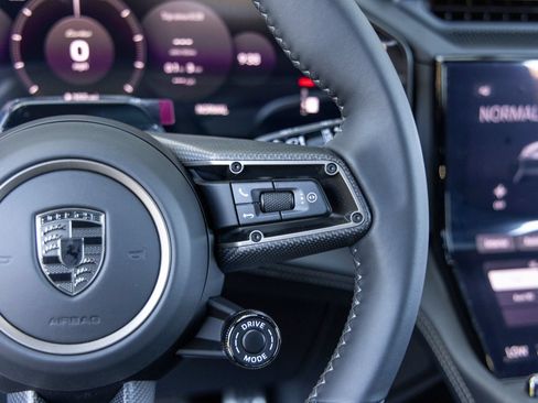 New 2026 Porsche Cayenne Turbo AWD/4WD image 39
