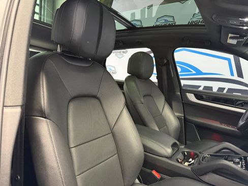 Used 2024 Porsche Cayenne image 23