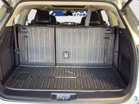 Used 2022 Toyota Highlander Platinum AWD/4WD image 10