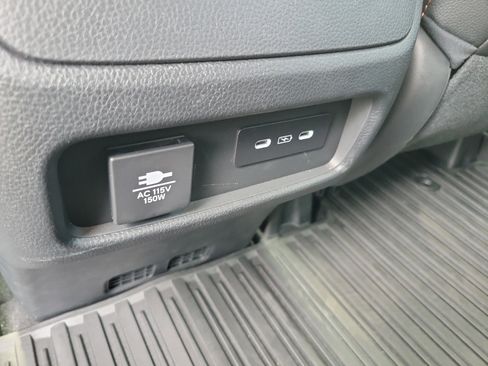 Used 2025 Honda Passport TrailSport image 18
