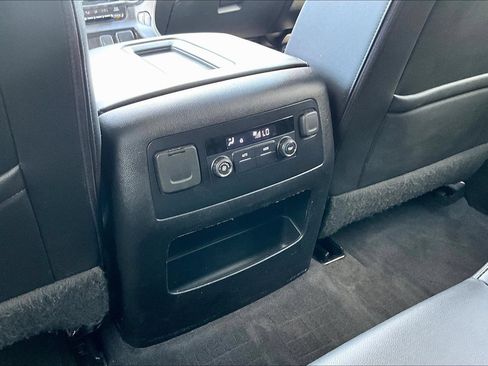 Used 2020 Chevrolet Tahoe LT w/ LT Midnight Edition RWD image 12