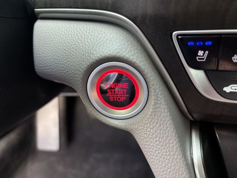 Used 2018 Honda Accord Touring image 26
