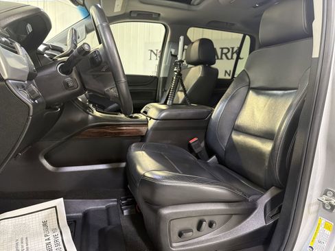 Used 2018 GMC Yukon SLT w/ Premium Edition RWD image 10