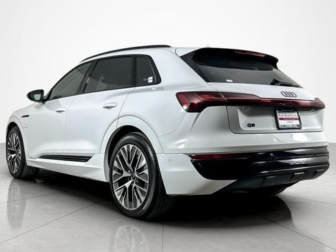 Used 2024 Audi Q8 e-tron Prestige AWD/4WD image 3