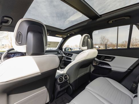 New 2026 Mercedes-Benz GLC 300 4MATIC image 28