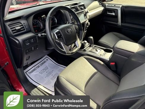 Used 2016 Toyota 4Runner SR5 Premium image 14