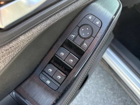 Used 2021 Nissan Rogue SV AWD/4WD image 24