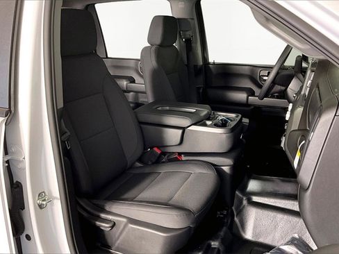 New 2026 GMC Sierra 3500 Pro w/ Convenience Package image 12