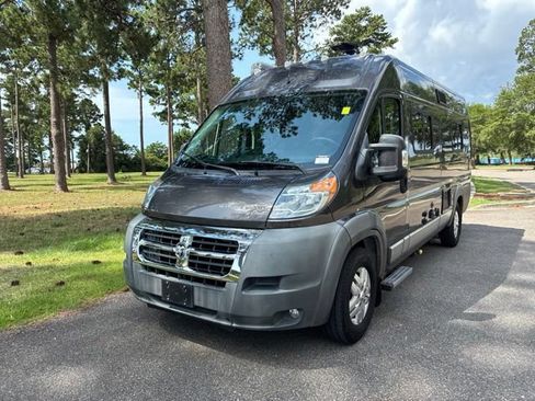 Used 2017 RAM ProMaster 3500 w/ Premium Appearance Group FWD image 7