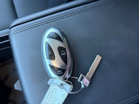 Used 2026 Hyundai Santa Fe SEL FWD image 18